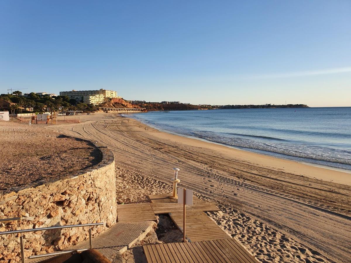 Apartment In Campoamor Overlooking The Swimming Pool Εξωτερικό φωτογραφία