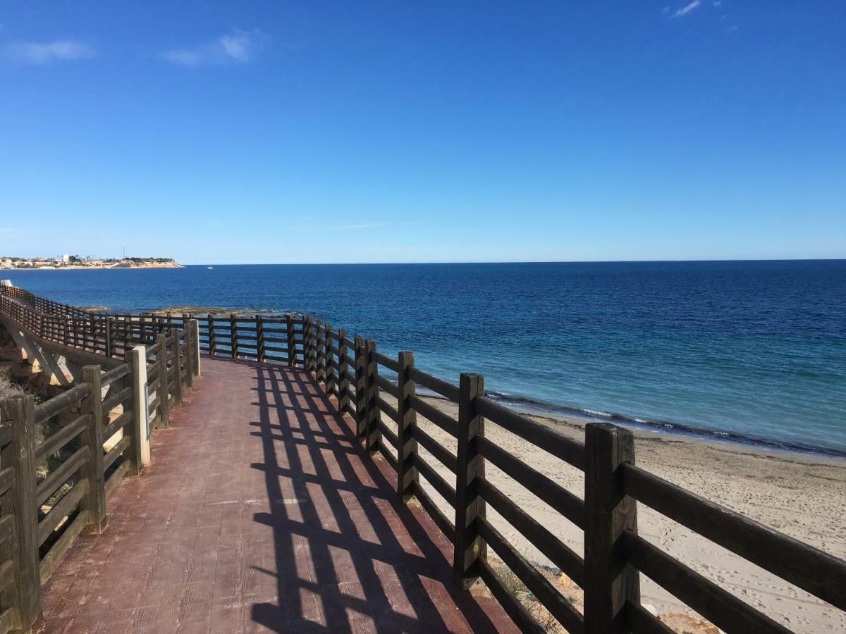 Apartment In Campoamor Overlooking The Swimming Pool Εξωτερικό φωτογραφία