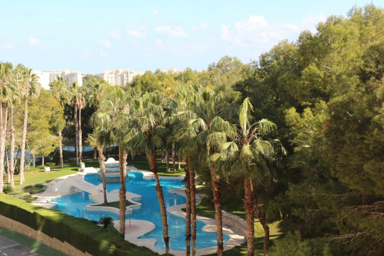 Apartment In Campoamor Overlooking The Swimming Pool Εξωτερικό φωτογραφία